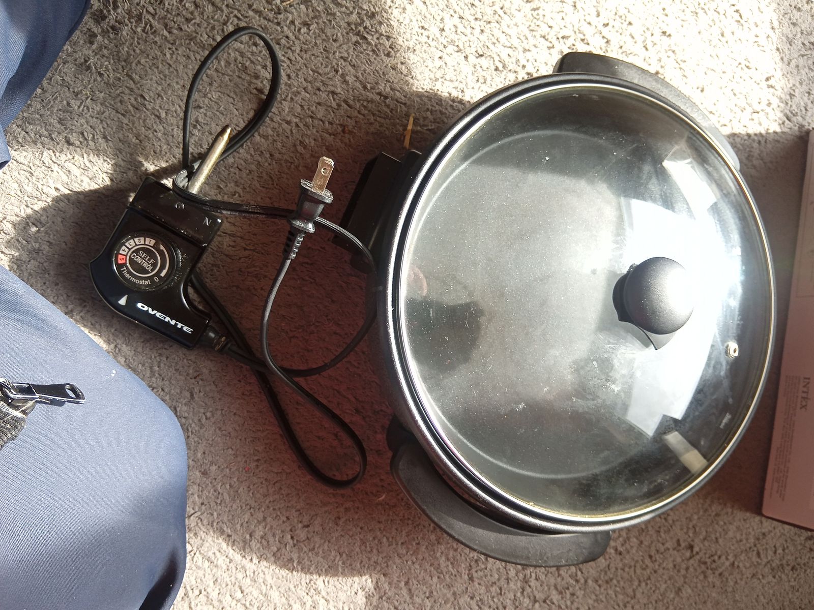  If interested text 385-386-1782 good condition asking 20 dollars Ovente Electric Skillet with Glass Lid and Temperature Control