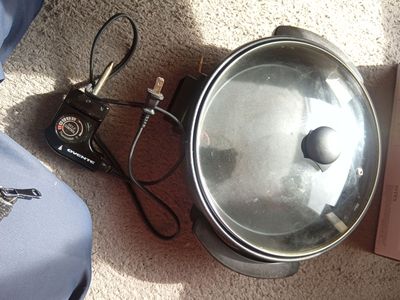 If interested text 385-386-1782 good condition asking 20 dollars Ovente Electric Skillet with Glass Lid and Temperature Control