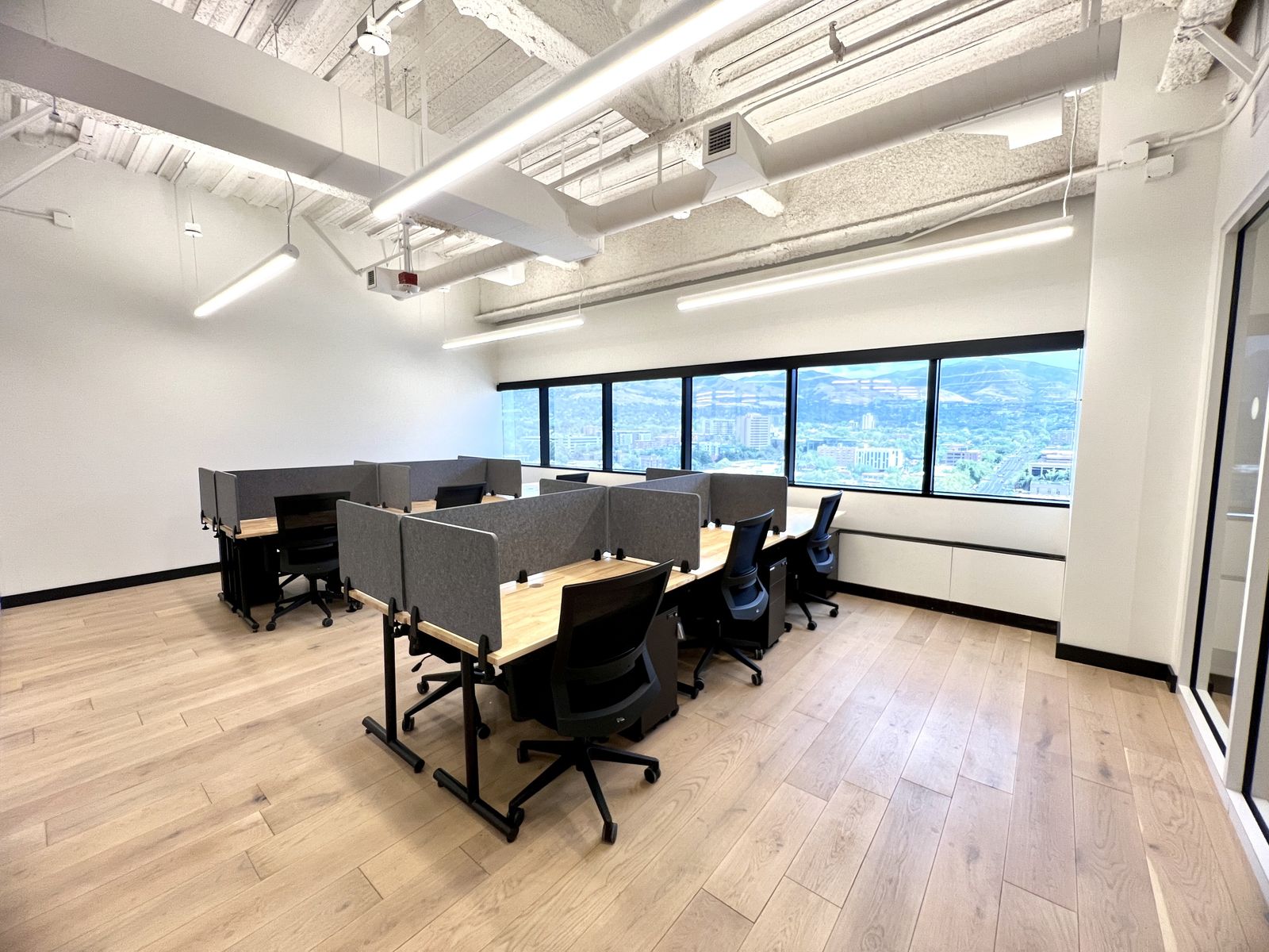 Downtown Salt Lake City--The Perfect Desk: Boost Focus and Collaboration!