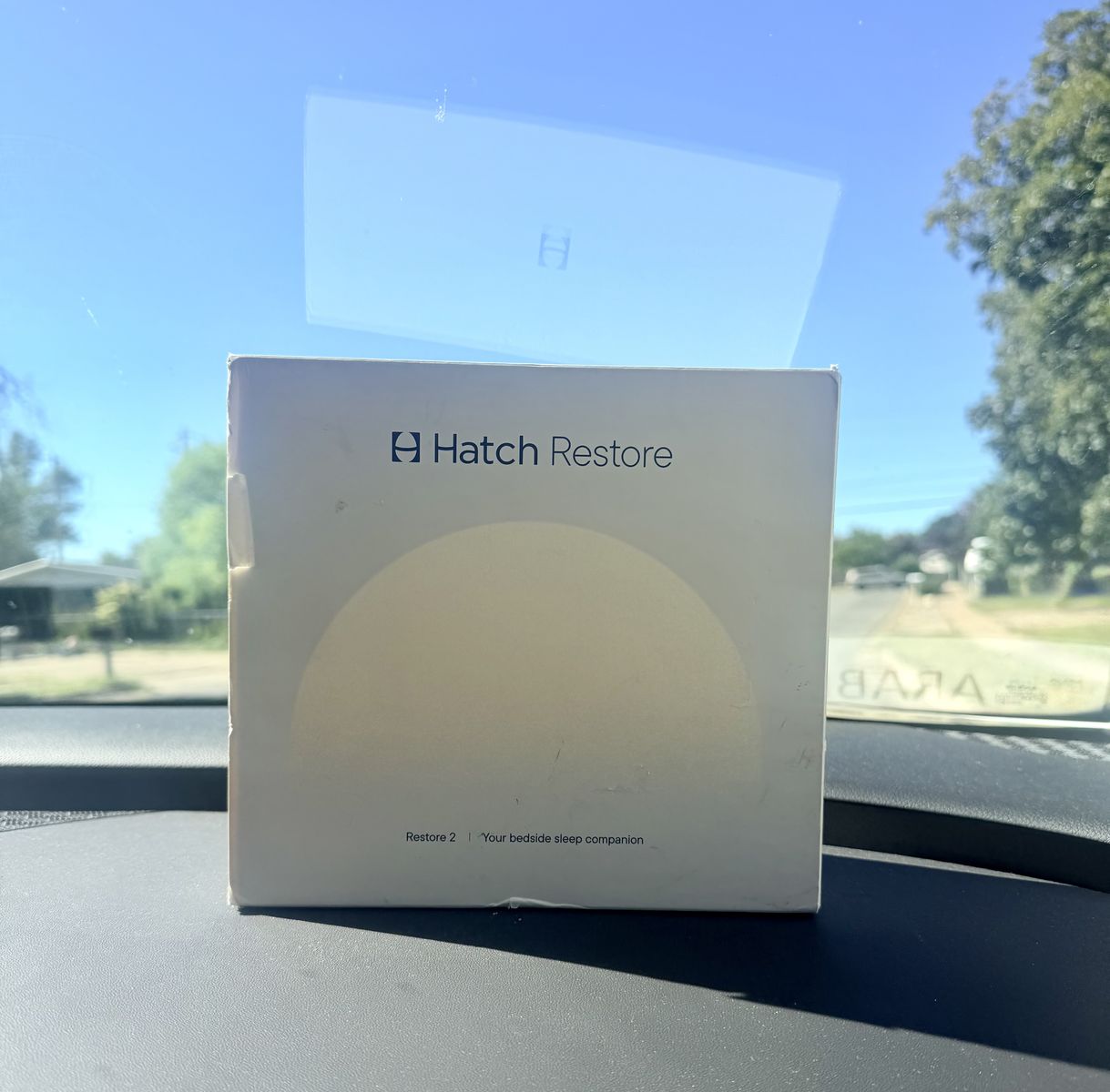 Hatch Restore 2 Smart Sleep Assistant Sound Machine & Sunrise Alarm Clock - New