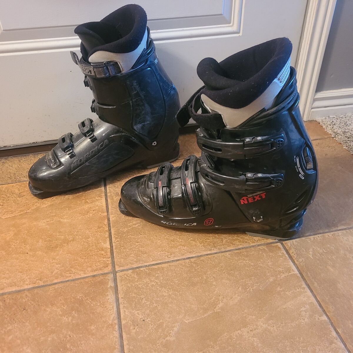 ski boots 28-28.5 men's 10-10.5