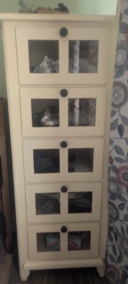 tall dresser/cabinet