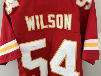 Signed Damien Wilson #54 Kansas City Chiefs Jersey – JSA Authenticated