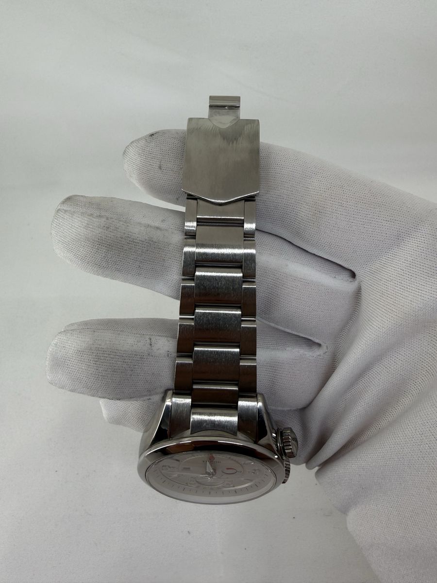 Main image 8