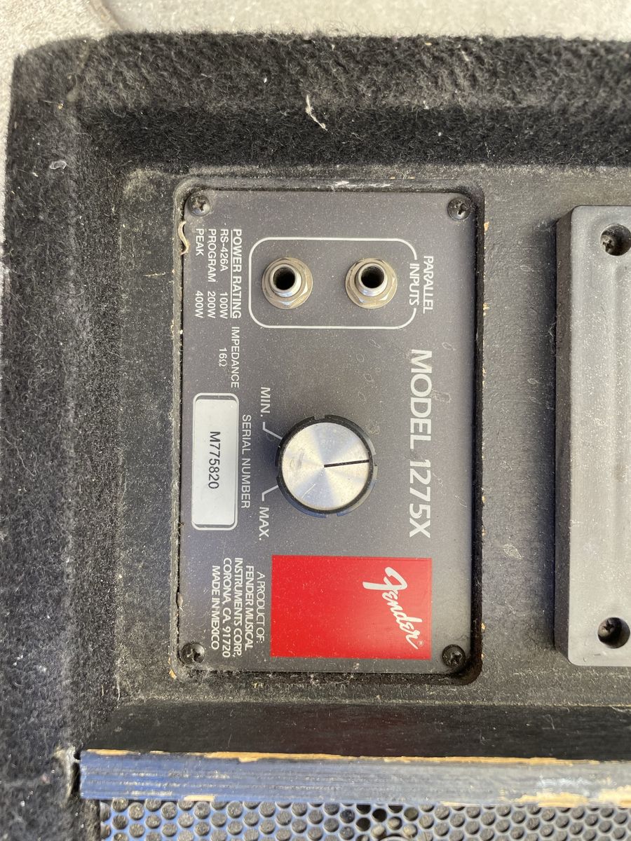 2 Fender 1275x monitors speakers