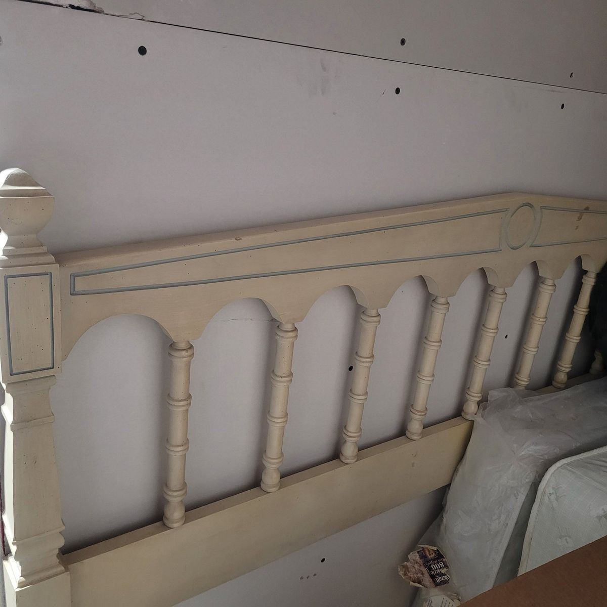 Main image 6