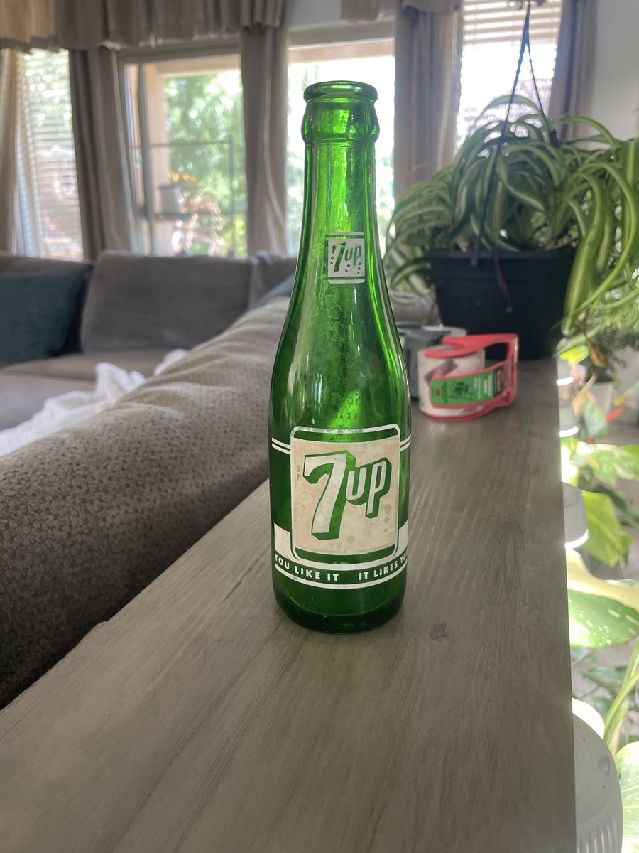 Vintage 7 Up Soda Bottle - Green Glass, 7 Fl. Oz. - Seven-Up Bottling Co. Wichita Falls TX