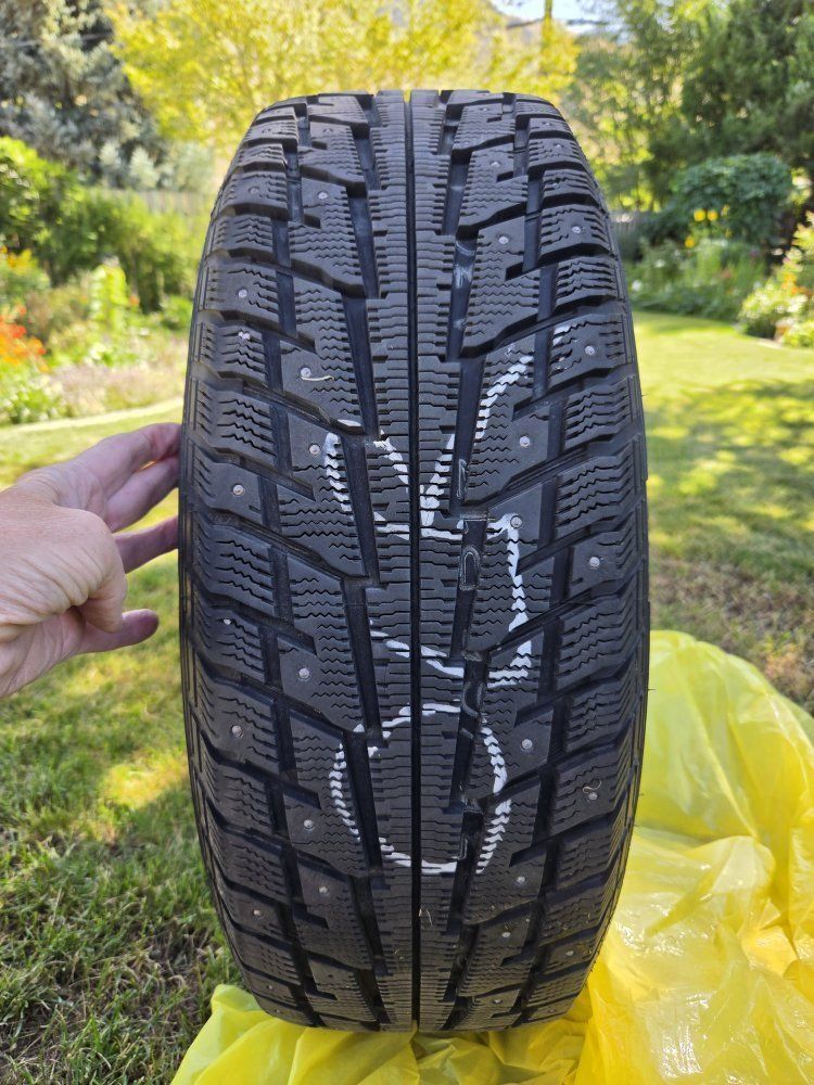 4 Studded, mounted snow tires