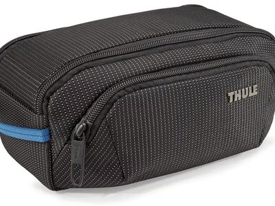 New! Thule Crossover 2 Toiletry Bag Travel Organizer Hanging Design Men's