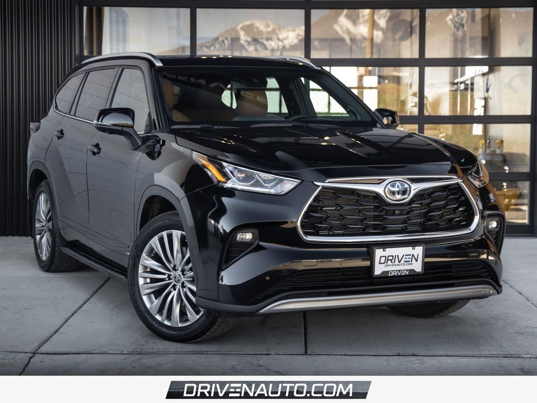 2024 Toyota Highlander Platinum