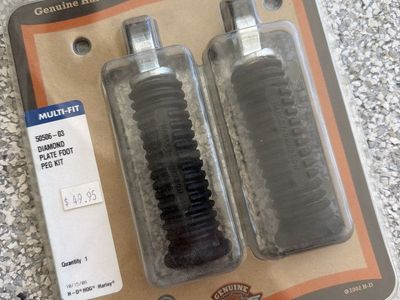 Genuine Harley-Davidson 50506-03 Diamond Plate Multi-Fit Foot Peg Kit New