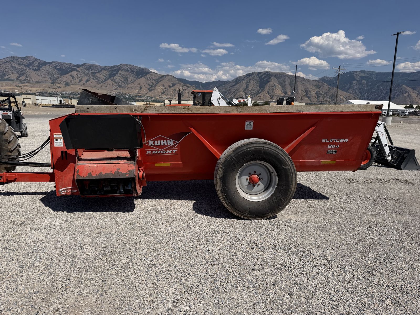 Kuhn manure spreader