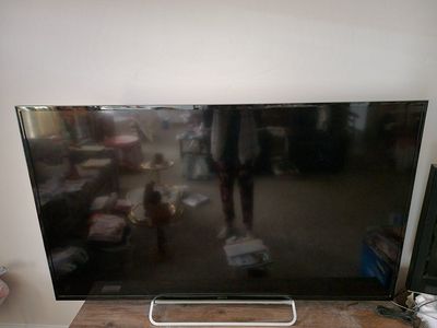 Large Sony Flat Screen Tv.