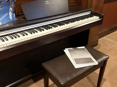 Yamaha Arius YDP-141 Digital Console Piano w/ Matching Bench & Owner's Manual