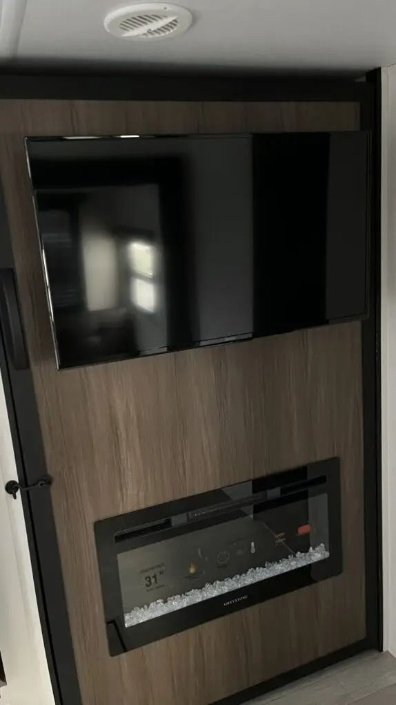Main image 11