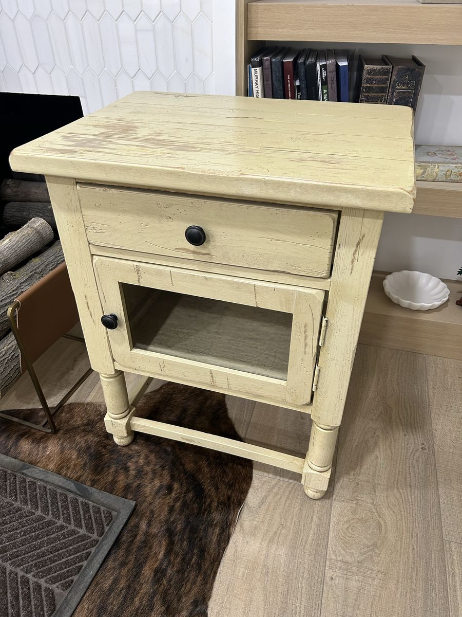 Attic Heirlooms by Broyhill End Table