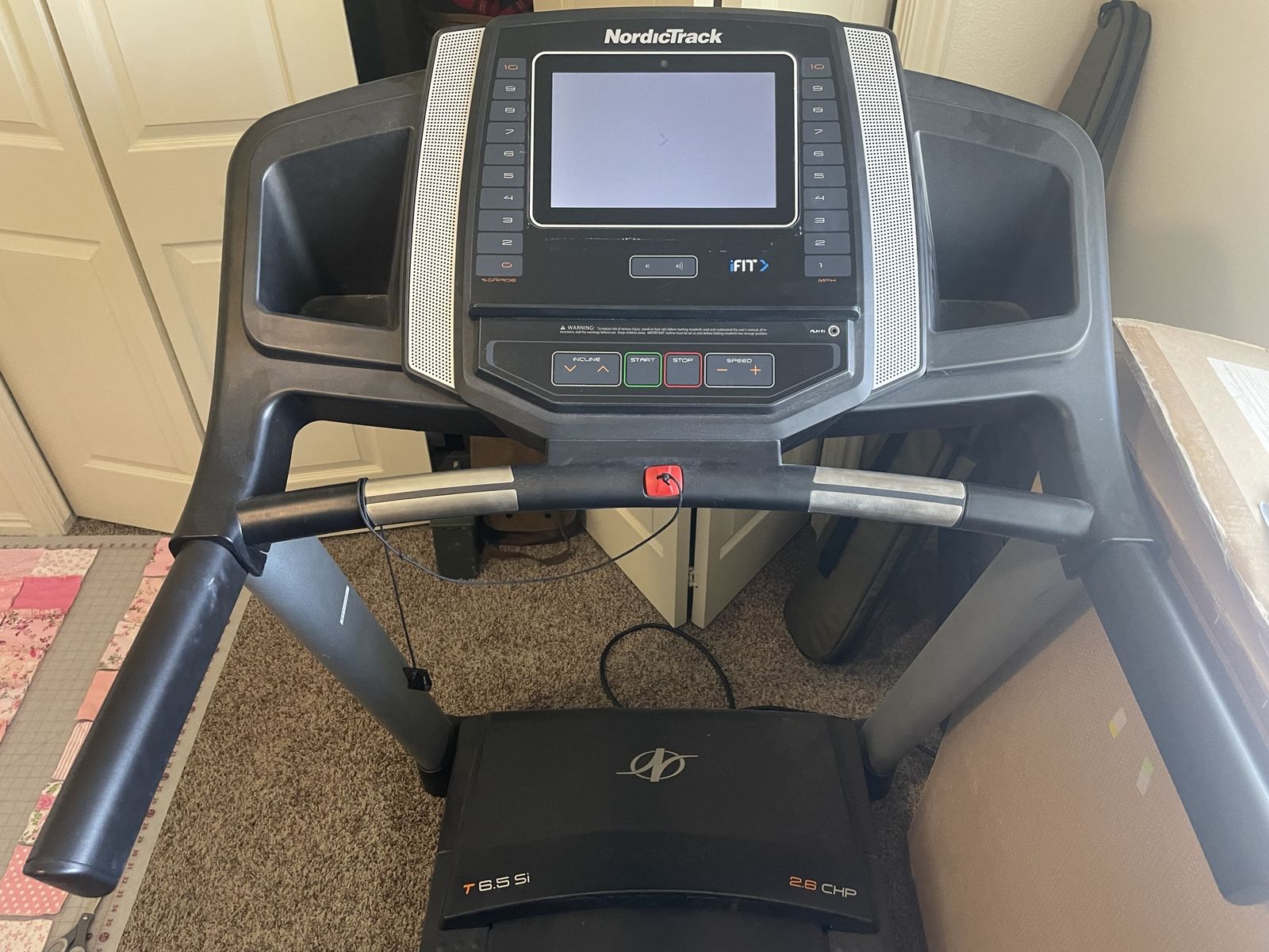 NordicTrack T 6.5 Si Treadmill - 2.6 CHP Motor, iFit Enabled, Digital Touchscreen