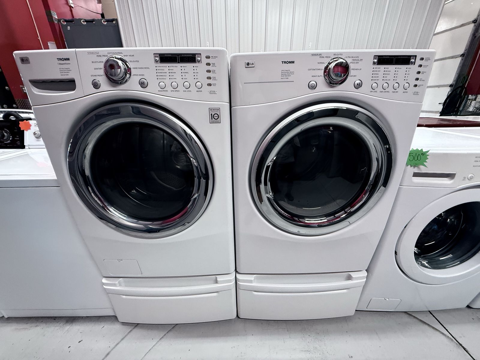 Matching White Ultra Capacity, Lg Washer & Dryer Set On Pedestals!