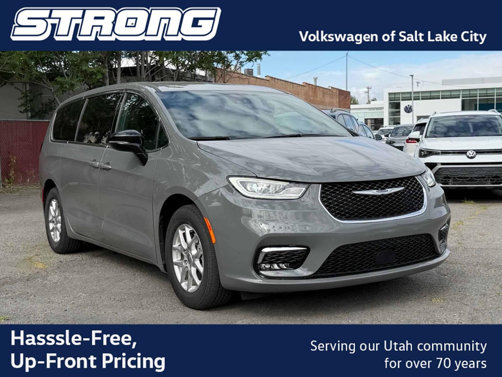 2025 Chrysler Pacifica Select