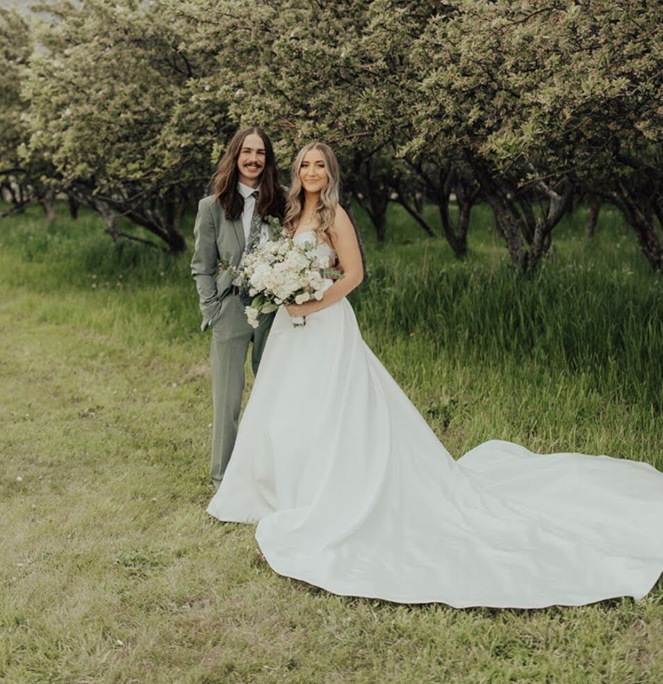 Elegant wedding dress