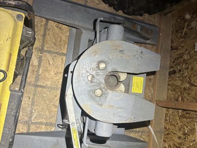 B&W champion 5th wheel hitch