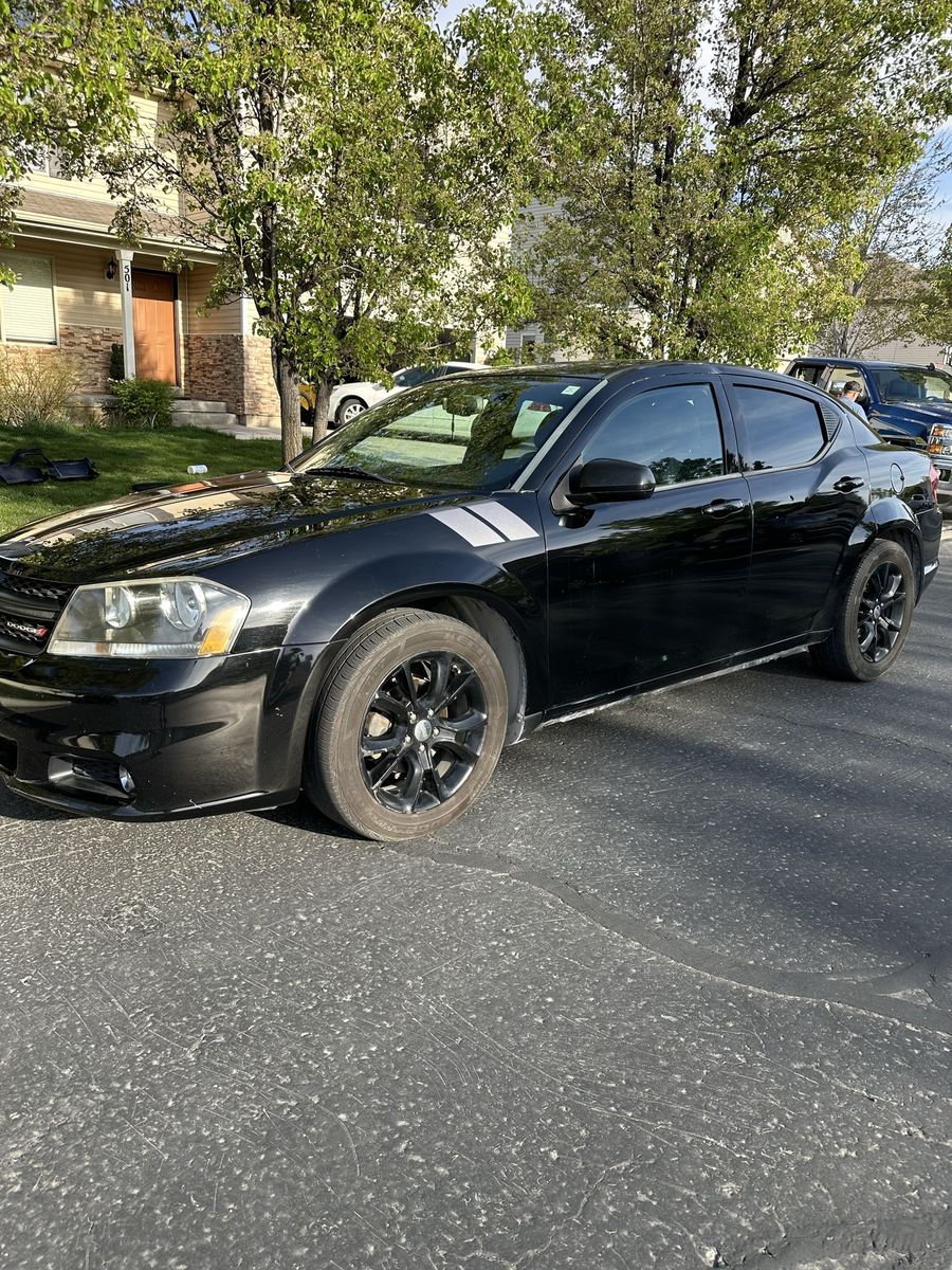 2012 DODGE AVENGER