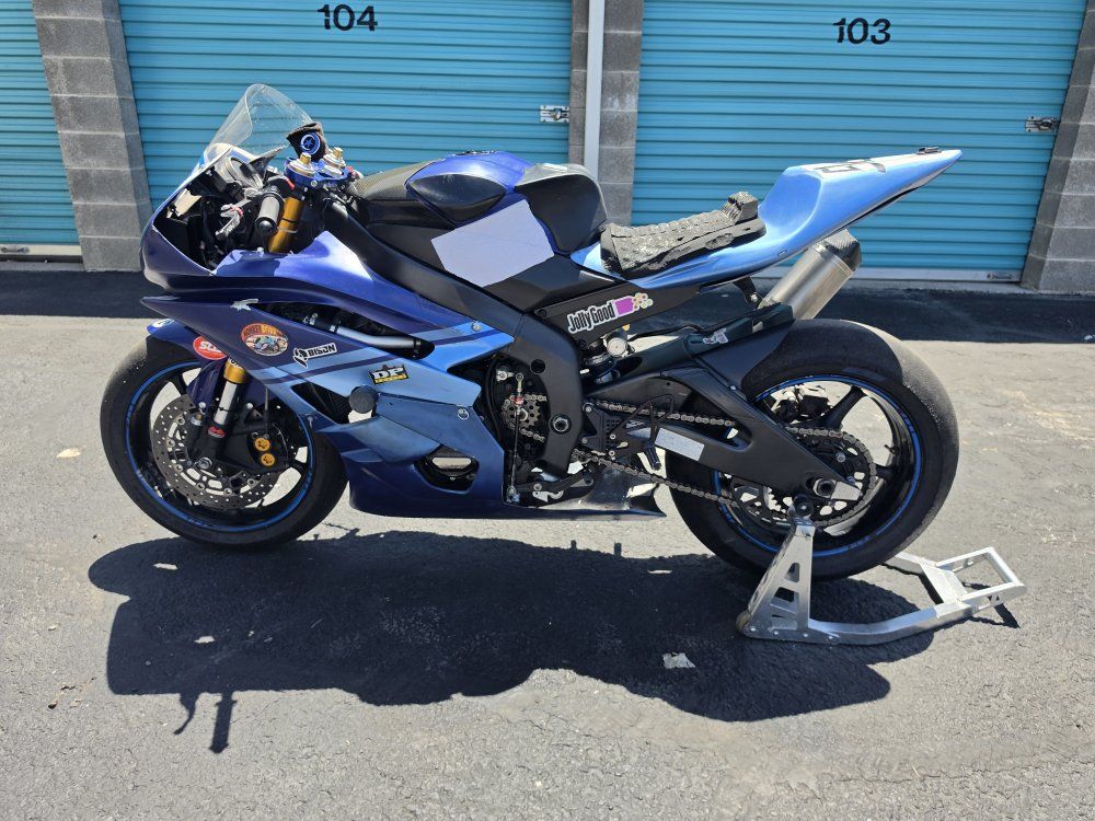 2006 yamaha r6 track race bike only.