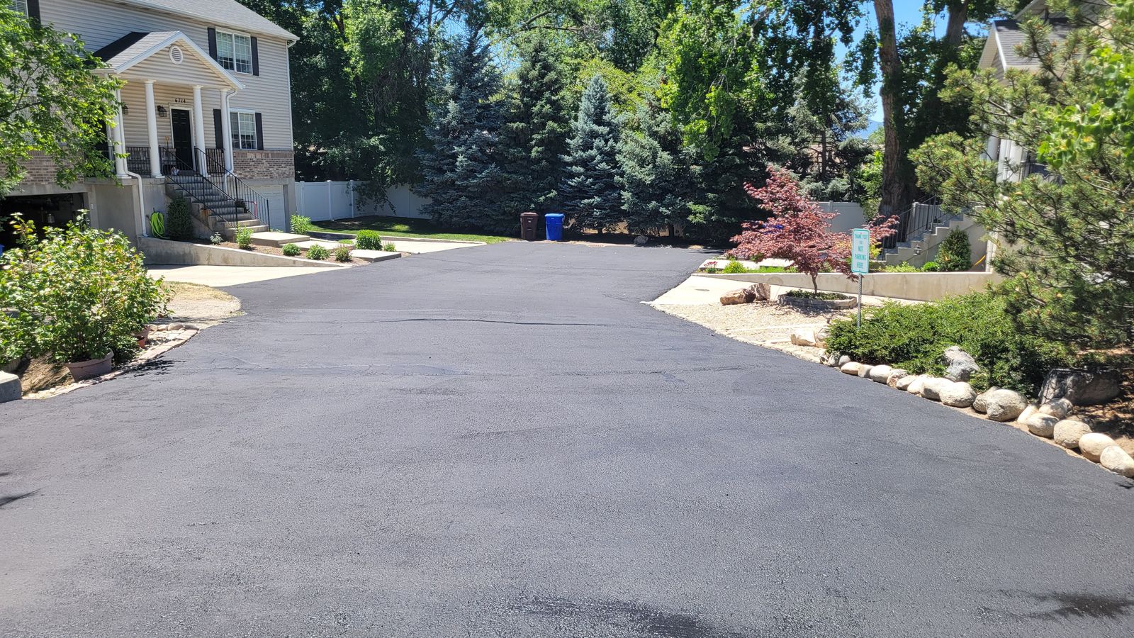 Main image 6