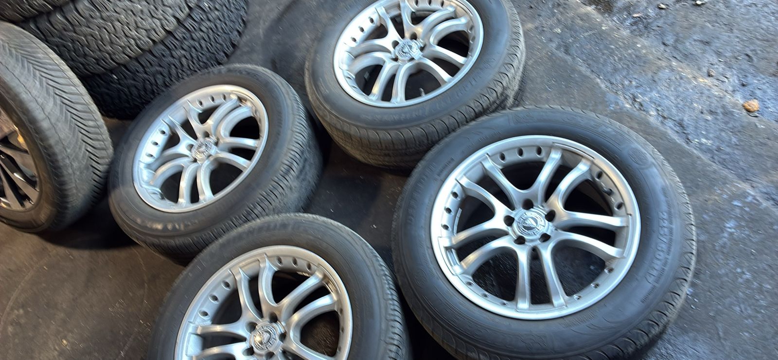Set of 4 Michelin Defender 225/60R17 Tires on Silver Custom Wheels Subaru Forester good condition 
