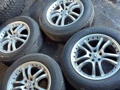 Set of 4 Michelin Defender 225/60R17 Tires on Silver Custom Wheels Subaru Forester good condition