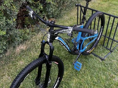 Giant anthem X advanced 29er size large, full carbon frame