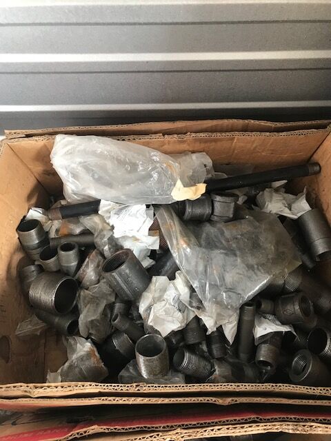 Plumbing assorted black iron fittings and pipe nipples 120 lbs