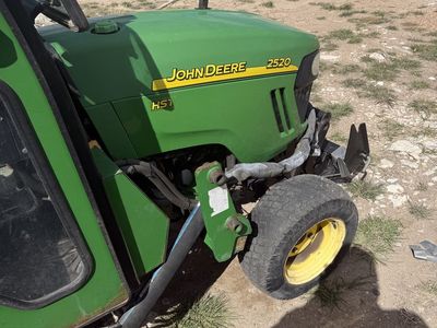john deere 2520 hst