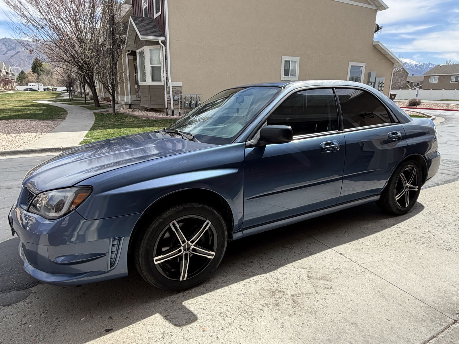 Main image 1