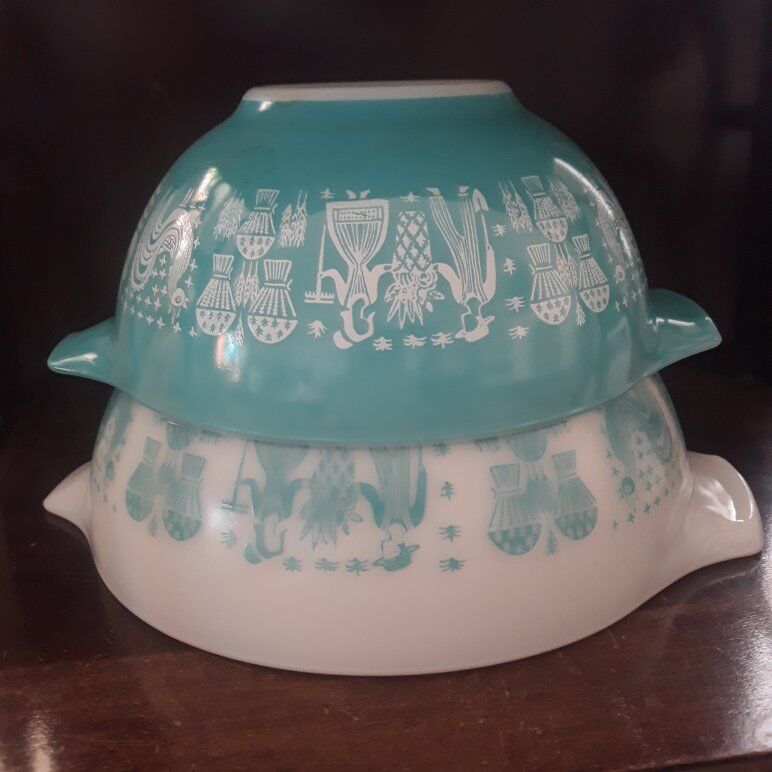 Vintage Pyrex Amish Butterprint Mixing Bowls