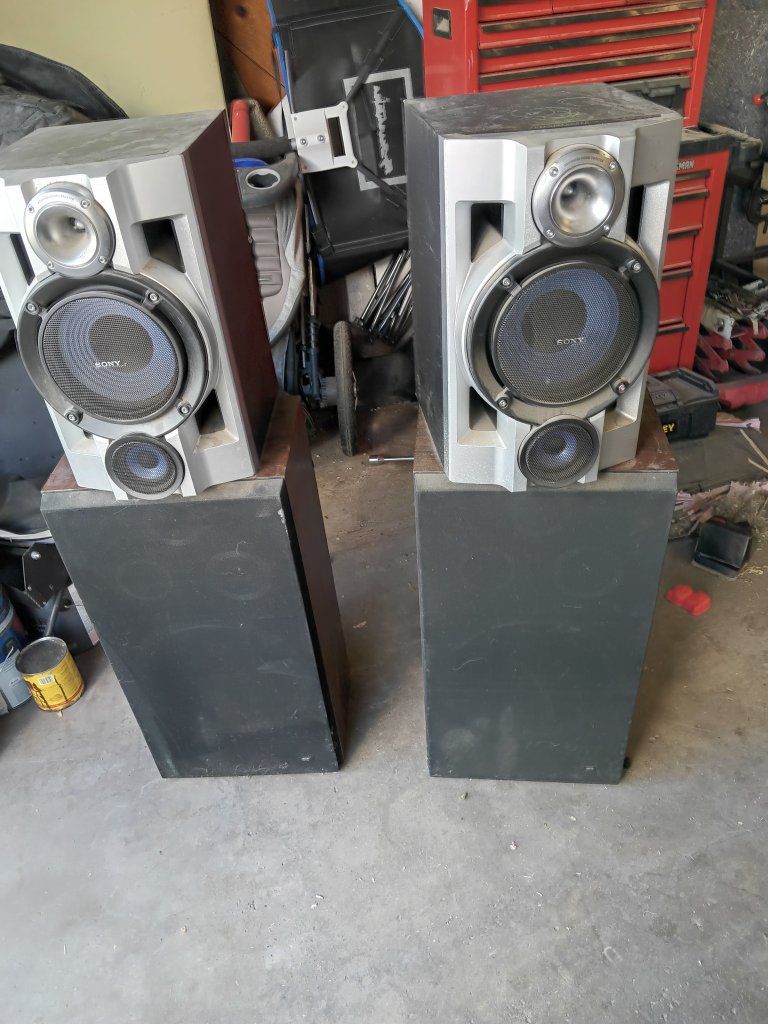 speakers