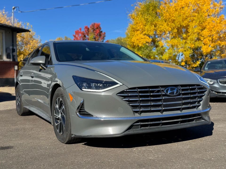 2022 Hyundai SONATA Hybrid Blue