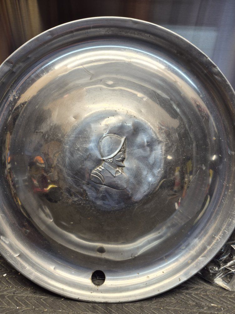 DeSoto hubcap