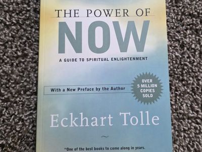 The Power of Now by Eckhart Tolle - A Guide to Spiritual Enlightenment - #1 New York Times Bestseller, Paperback