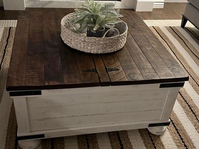 Darling Farmhouse Coffee Table With Storage!