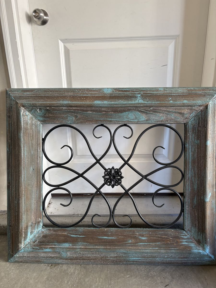 Rod iron wall decor