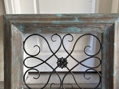 Rod iron wall decor