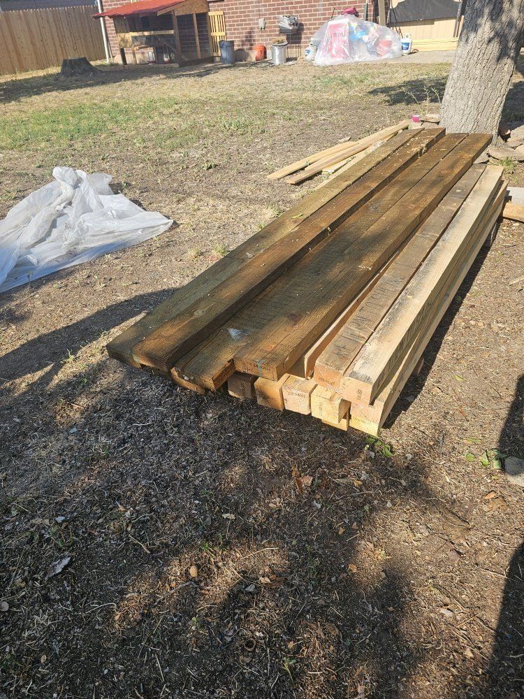 wood for sale 4×4 of 6 and 10 feet and 2×6 of 9 feet