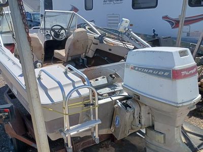 Larson 16' Fiberglass boat with Trailer - 55hp Evinrude and Evinrude electric trolling motor.Needs Restoration.