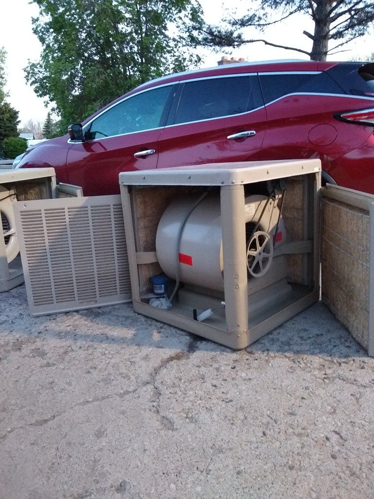 Like NEW 4900 CFM Champion DD Evap Swamp Cooler