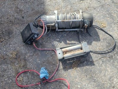 12000 capacity winch w/steel cable