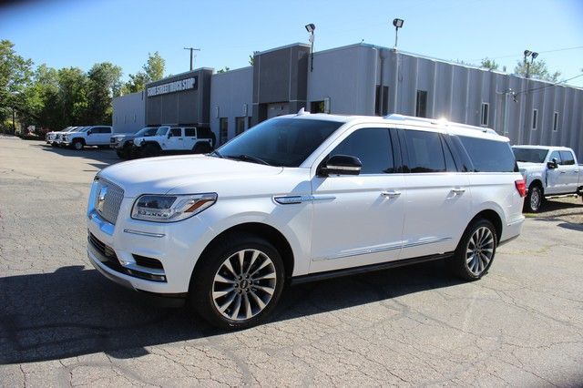 2019 Lincoln Navigator L Select