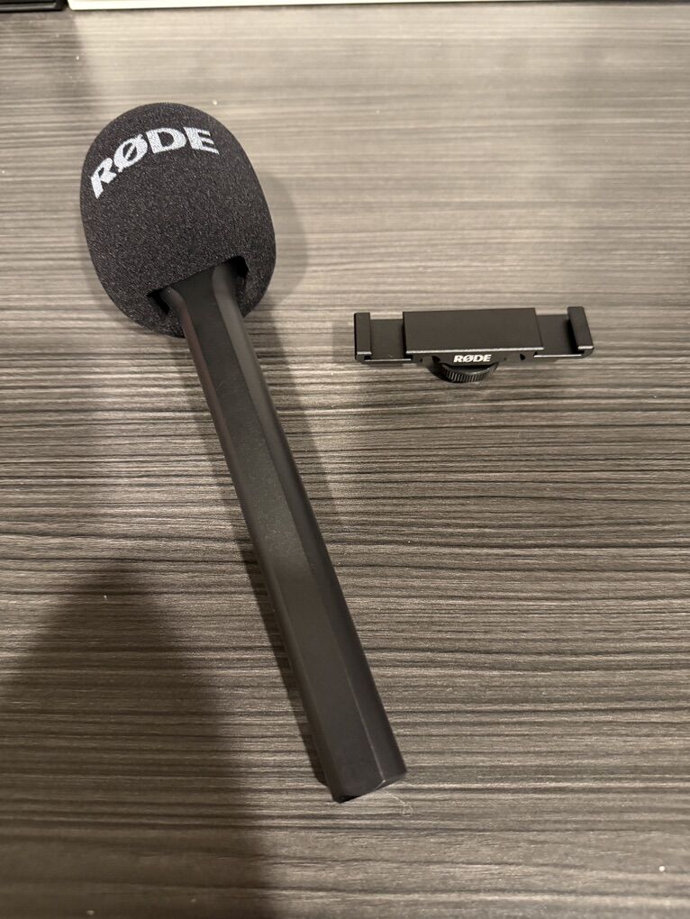 Rode DCS-1 Dual Cold Shoe Mount & Mic Interview GO