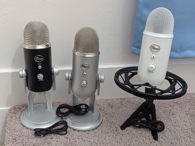 Blue Yeti USB Condenser Microphone multiple cardioid patterns