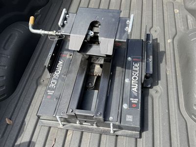 Demco AutoSlide Premier Series 18K 5th Wheel Hitch for Ford Puck System